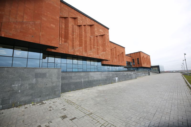 БЭСТКОМ — фасадное остекление Национальной библиотеки РТ, 2500 м²