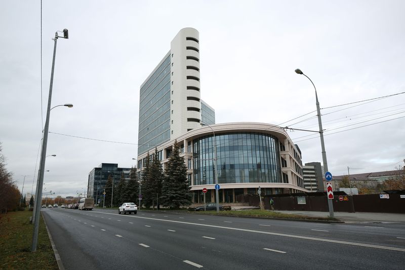 ТЦ Suvar Plaza Казань — витражное остекление 1-4 этажей