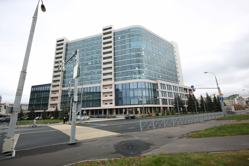 Suvar Plaza — детали алюминиевых витражных конструкций АЛЮТЕХ, крупный план