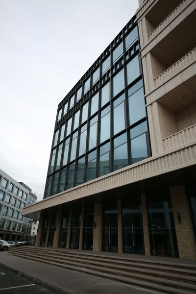 Остекление ТЦ Suvar Plaza Казань — угловой фасад, 5500 м² БЭСТКОМ